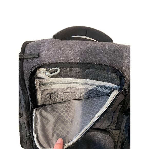 000000 New York Top Loading Gray Black Backpack - Picture 4 of 5